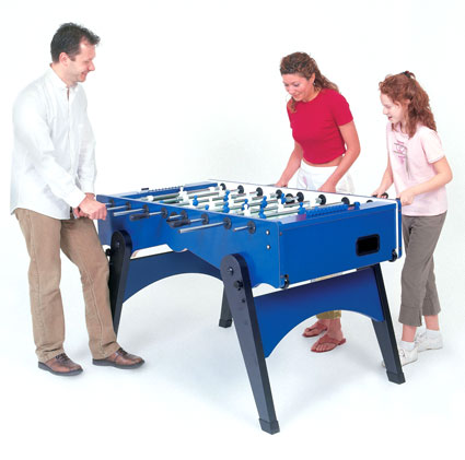 Spa� f�r die ganze Familie. Nach dem Spiel kann der Foldy mit wenigen Handgriffen, platzsparend verstaut werden. 